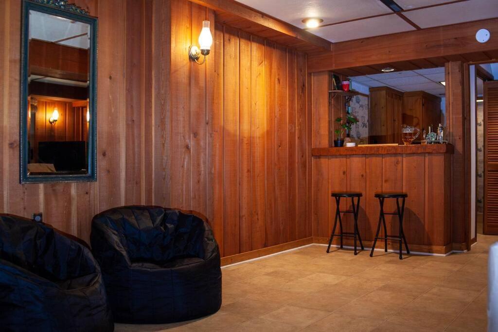 Modern Cabin With Hot Tub Grill Lake Beach Wineries Hiking Fishing And Hershey Park Family And Pet Friendly Superhosts On Ab&B Mount Gretna Екстериор снимка