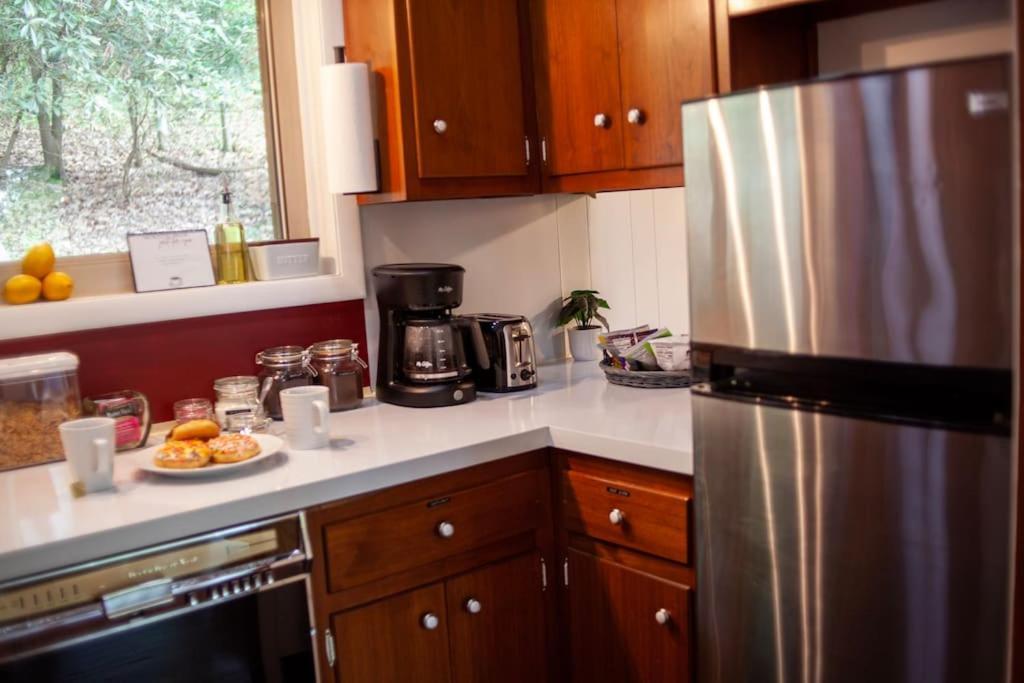 Modern Cabin With Hot Tub Grill Lake Beach Wineries Hiking Fishing And Hershey Park Family And Pet Friendly Superhosts On Ab&B Mount Gretna Екстериор снимка