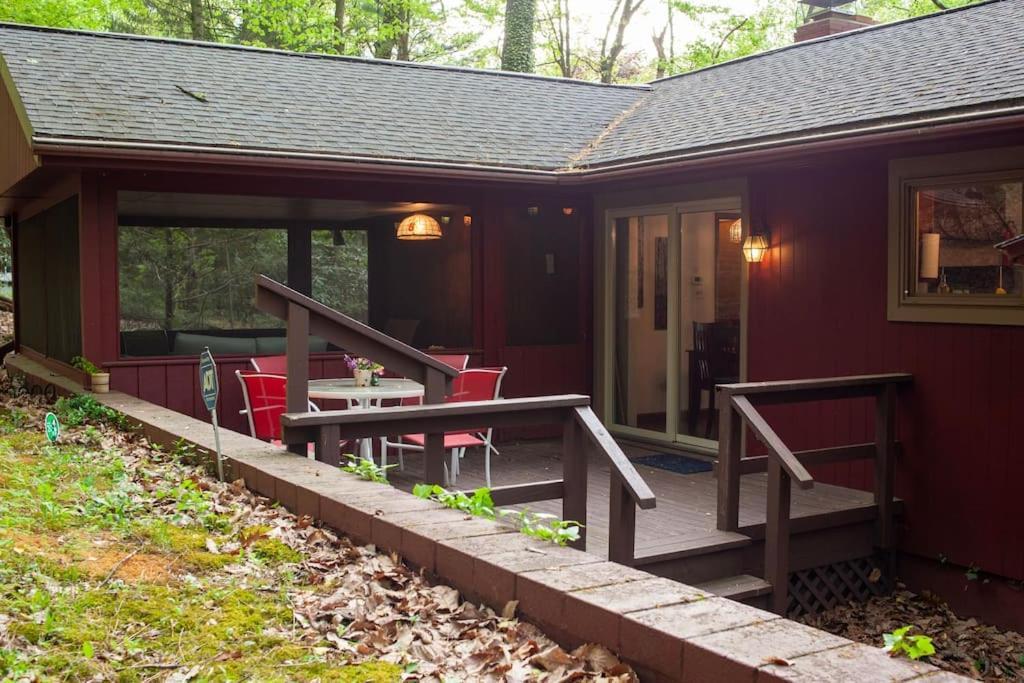 Modern Cabin With Hot Tub Grill Lake Beach Wineries Hiking Fishing And Hershey Park Family And Pet Friendly Superhosts On Ab&B Mount Gretna Екстериор снимка