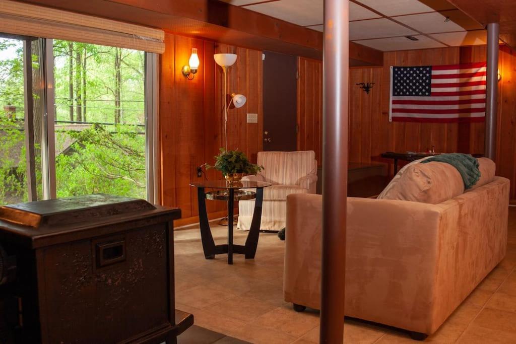 Modern Cabin With Hot Tub Grill Lake Beach Wineries Hiking Fishing And Hershey Park Family And Pet Friendly Superhosts On Ab&B Mount Gretna Екстериор снимка