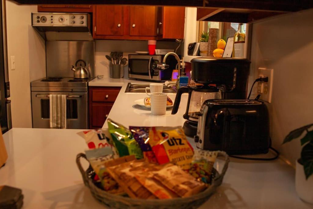 Modern Cabin With Hot Tub Grill Lake Beach Wineries Hiking Fishing And Hershey Park Family And Pet Friendly Superhosts On Ab&B Mount Gretna Екстериор снимка