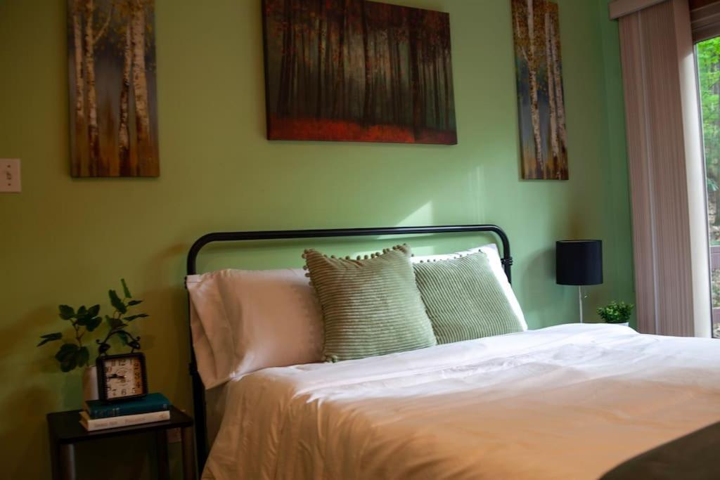 Modern Cabin With Hot Tub Grill Lake Beach Wineries Hiking Fishing And Hershey Park Family And Pet Friendly Superhosts On Ab&B Mount Gretna Екстериор снимка