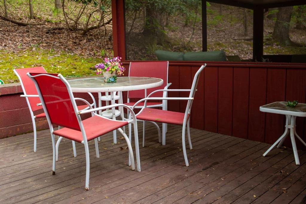 Modern Cabin With Hot Tub Grill Lake Beach Wineries Hiking Fishing And Hershey Park Family And Pet Friendly Superhosts On Ab&B Mount Gretna Екстериор снимка