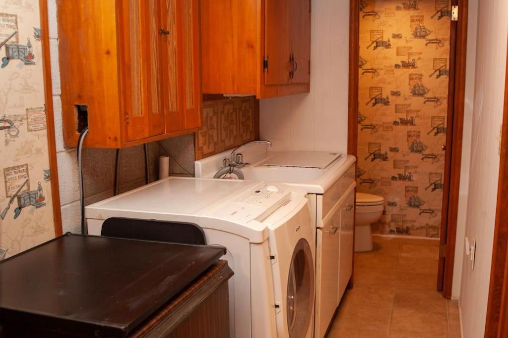 Modern Cabin With Hot Tub Grill Lake Beach Wineries Hiking Fishing And Hershey Park Family And Pet Friendly Superhosts On Ab&B Mount Gretna Екстериор снимка